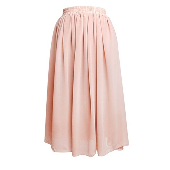 Dresses & Skirts - Blush Chiffon maxi skirt